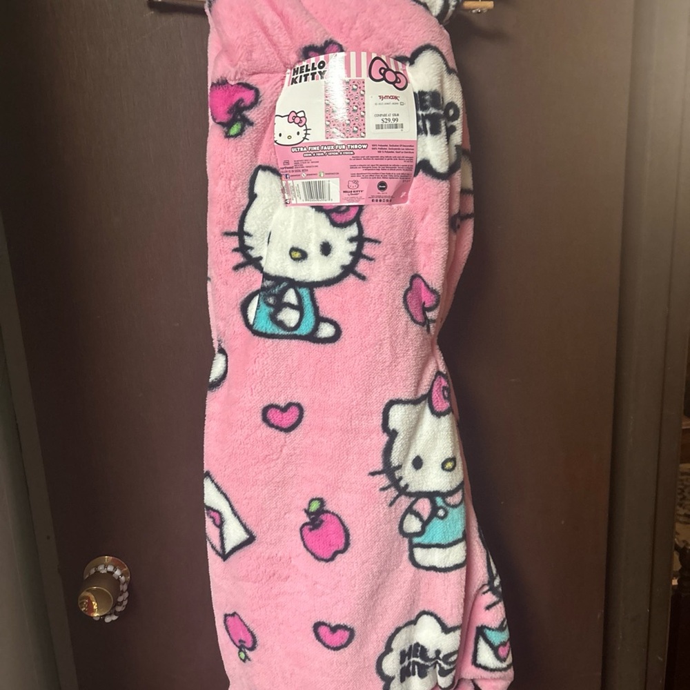 Hello Kitty Pink Faux Fur Valentines Day hearts/love letter/apples Throw Blanket